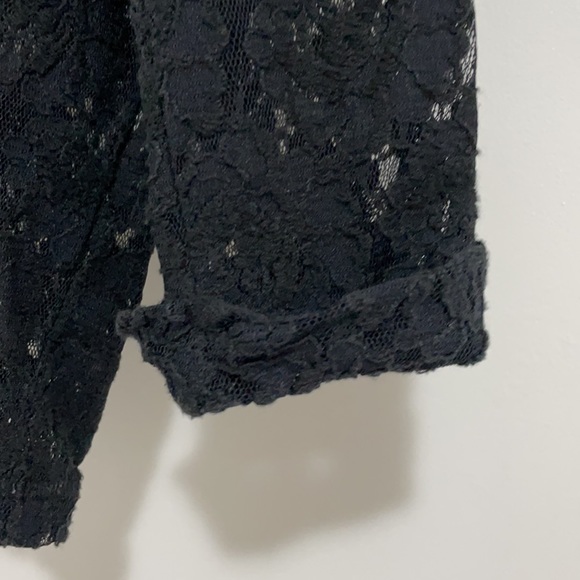 Lace 3/4 sleeve Blouse - Picture 2 of 3